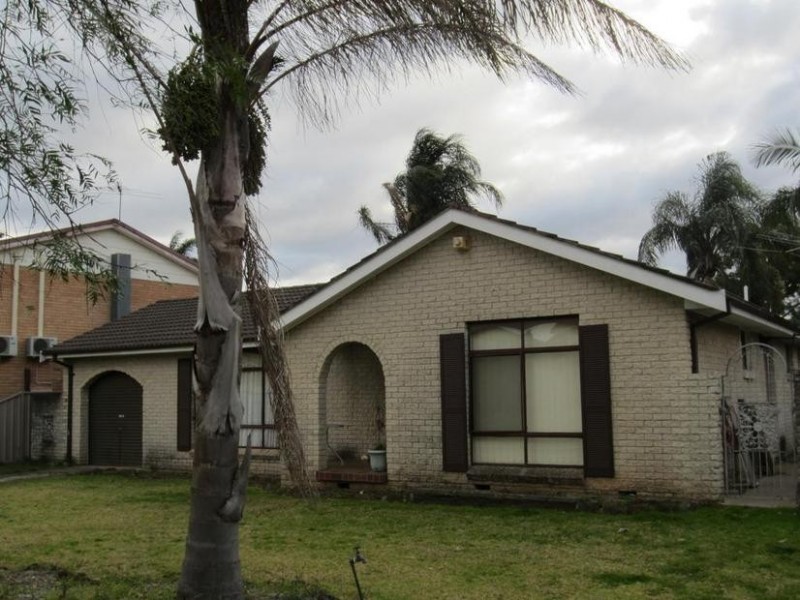 48 Ascot Drive, Chipping Norton NSW 2170