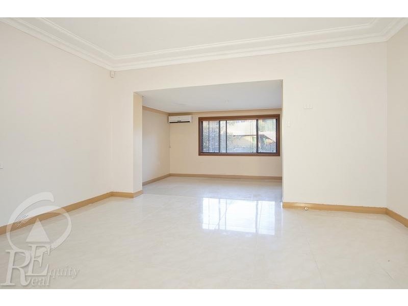 61 Bungarra Crescent, Chipping Norton NSW 2170