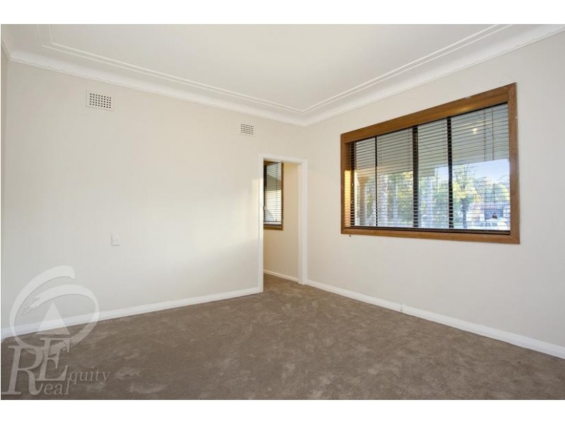 61 Bungarra Crescent, Chipping Norton NSW 2170