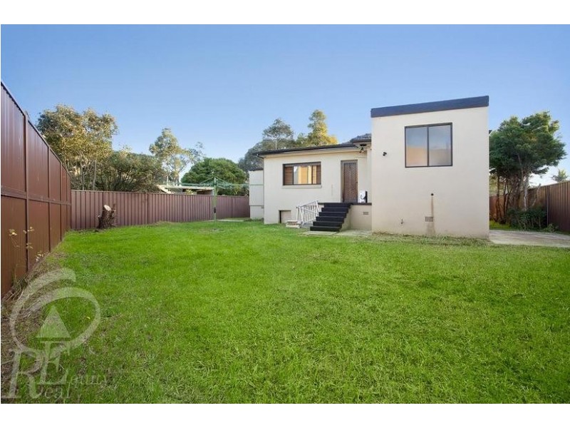 61 Bungarra Crescent, Chipping Norton NSW 2170