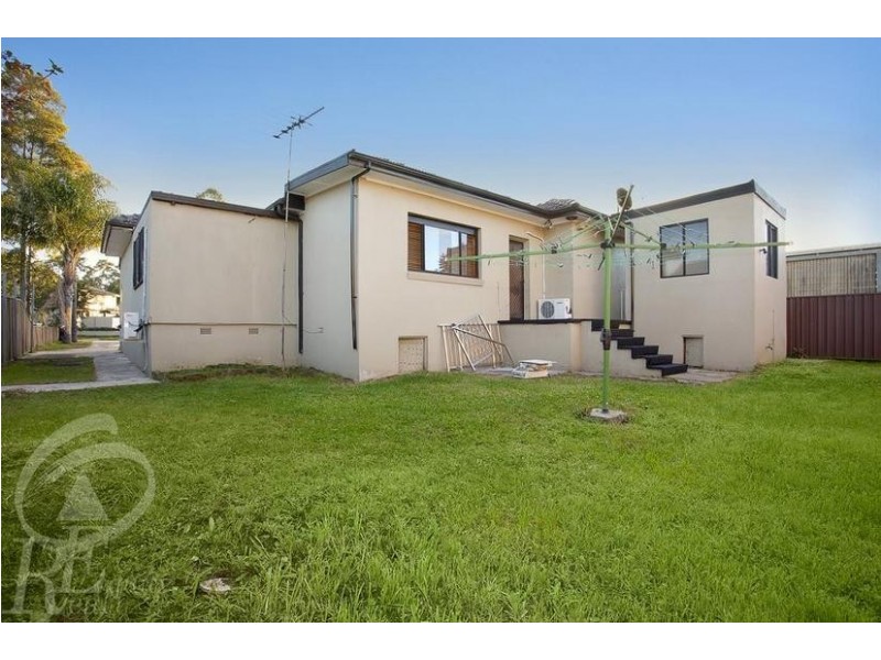 61 Bungarra Crescent, Chipping Norton NSW 2170