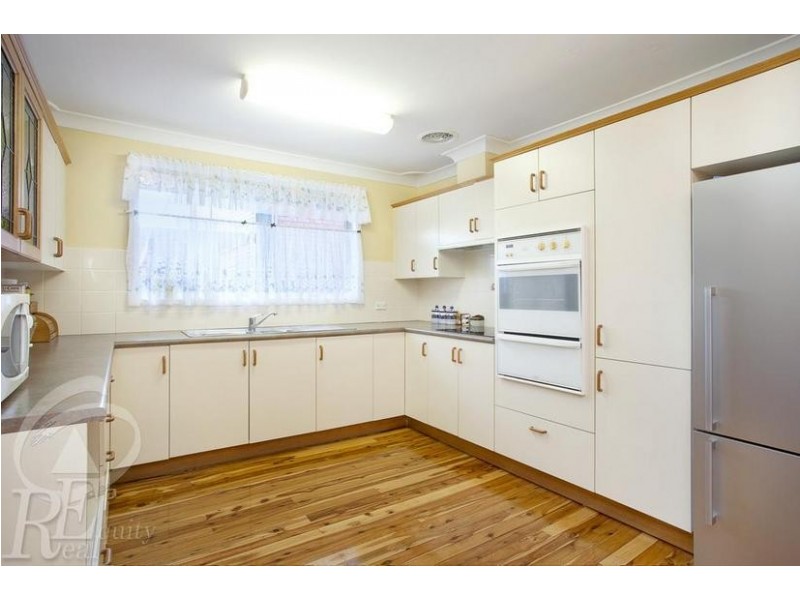 48 Rugby Crescent, Chipping Norton NSW 2170