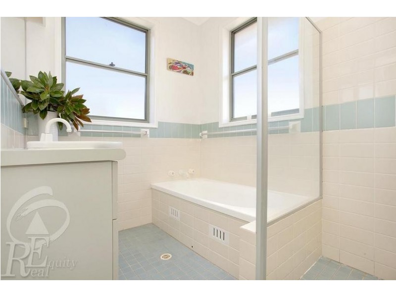9/11-13 Armata Court, Wattle Grove NSW 2173