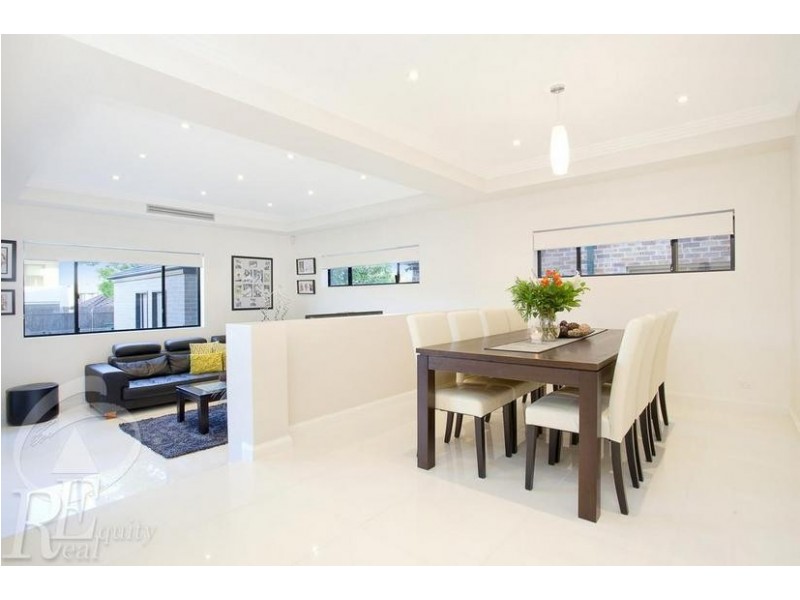 30 Taronga Street, Hurstville NSW 2220