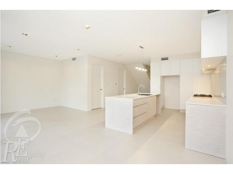 89 Central Avenue, Chipping Norton NSW 2170