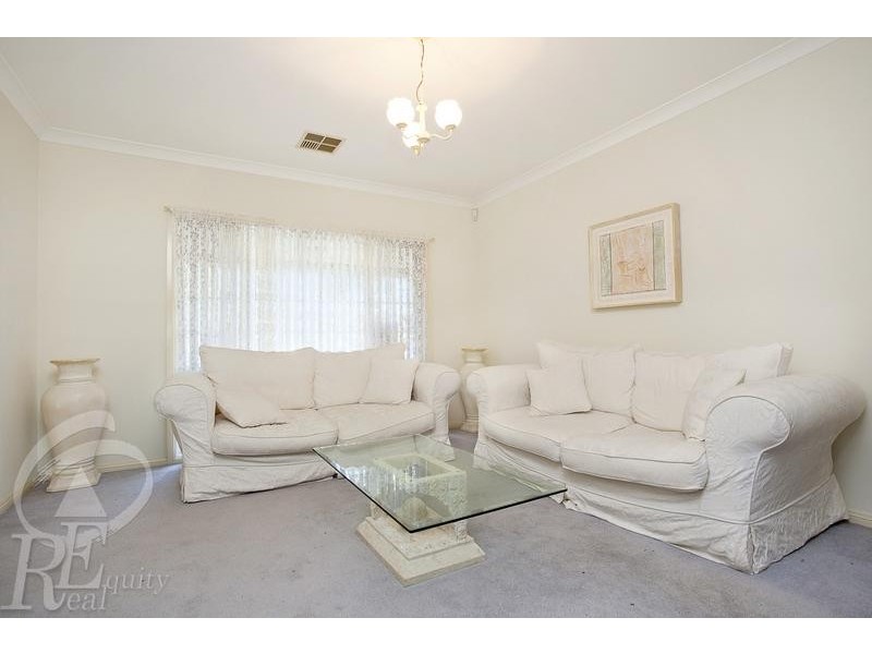 5 Aylsham Close, Chipping Norton NSW 2170