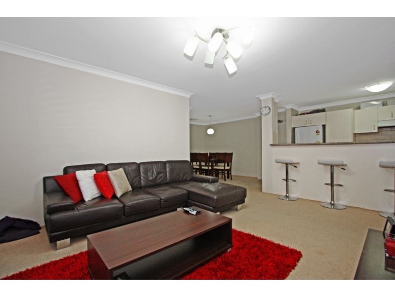 31/211 Mead Place, Chipping Norton NSW 2170