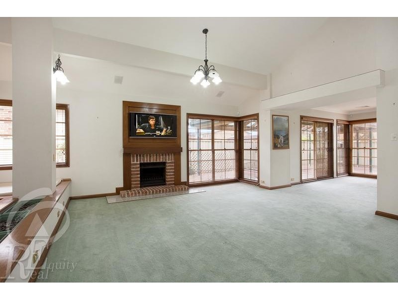 29 Charlton Avenue, Chipping Norton NSW 2170