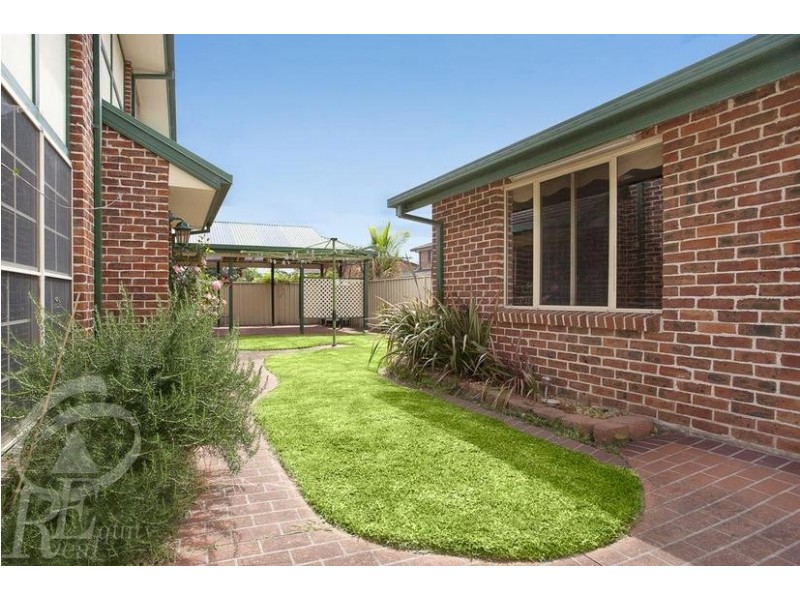 29 Charlton Avenue, Chipping Norton NSW 2170