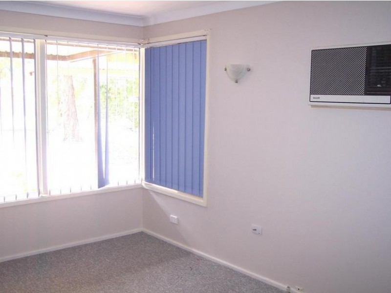 11 Longstaff Avenue, Chipping Norton NSW 2170