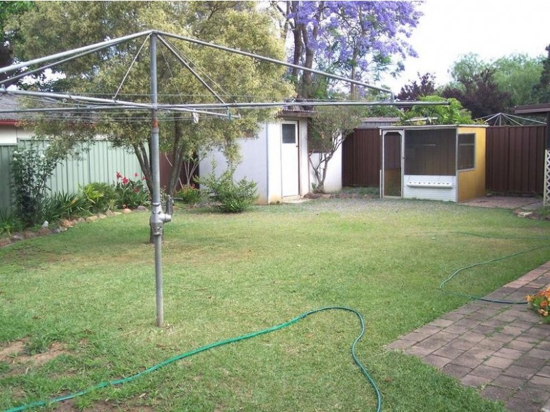 11 Longstaff Avenue, Chipping Norton NSW 2170