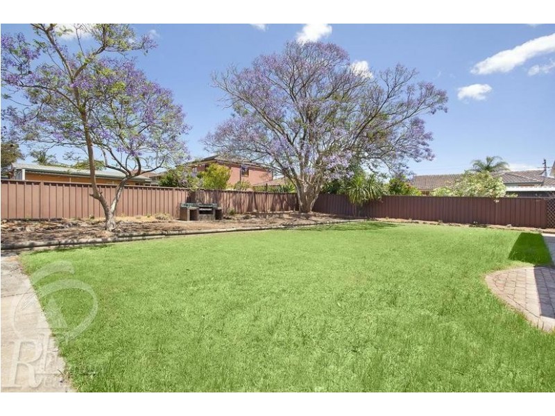 4 Bungarra Crescent, Chipping Norton NSW 2170