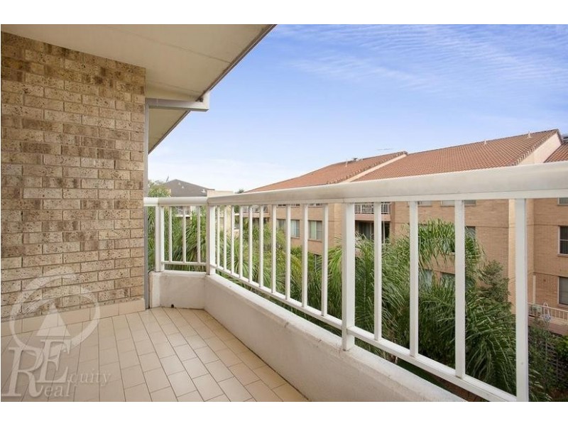 22/7 Mead Drive, Chipping Norton NSW 2170