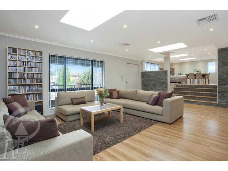 24 Nottingham Crescent, Chipping Norton NSW 2170