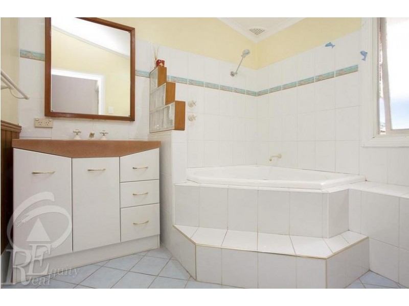 31 Elouera Crescent, Moorebank NSW 2170