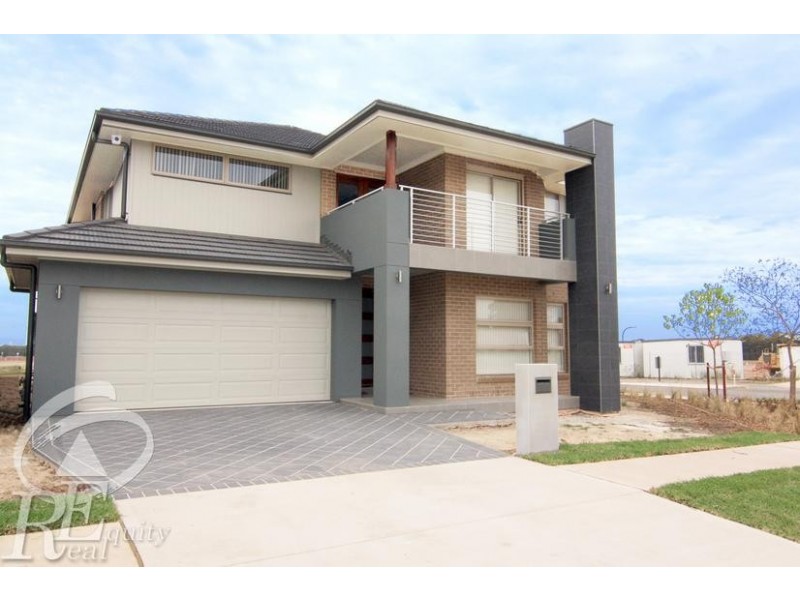 1 Palmer Terrace, Moorebank NSW 2170