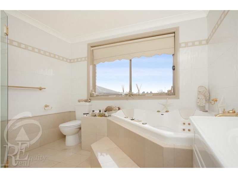 27 Frank Oliveri Drive, Chipping Norton NSW 2170