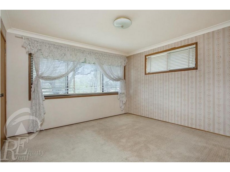 52 Bungarra Crescent, Chipping Norton NSW 2170