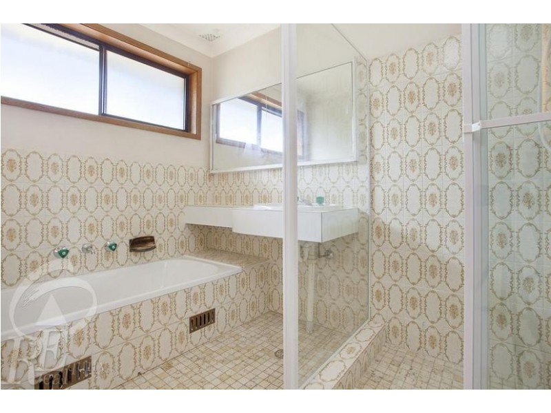 52 Bungarra Crescent, Chipping Norton NSW 2170