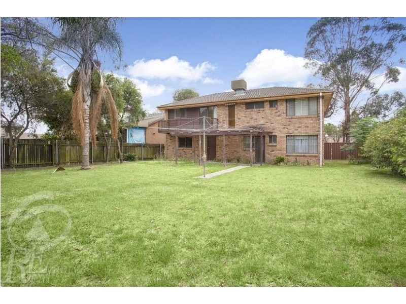 52 Bungarra Crescent, Chipping Norton NSW 2170