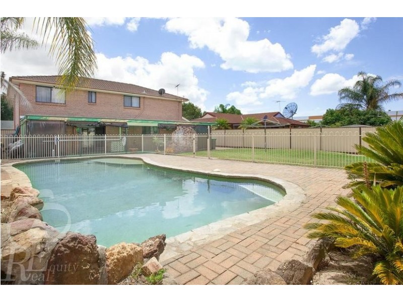 4 Haddenham Street, Chipping Norton NSW 2170