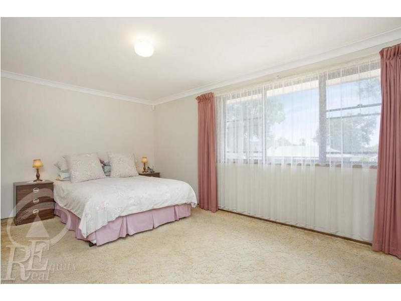 4 Haddenham Street, Chipping Norton NSW 2170