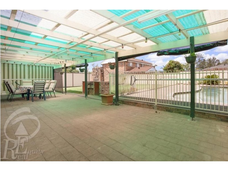 4 Haddenham Street, Chipping Norton NSW 2170