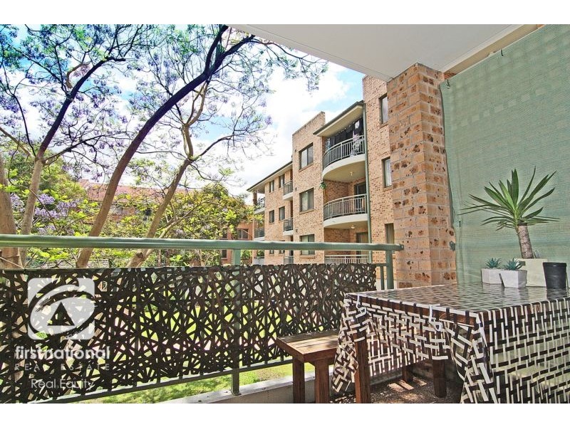 2/211 Mead Place, Chipping Norton NSW 2170