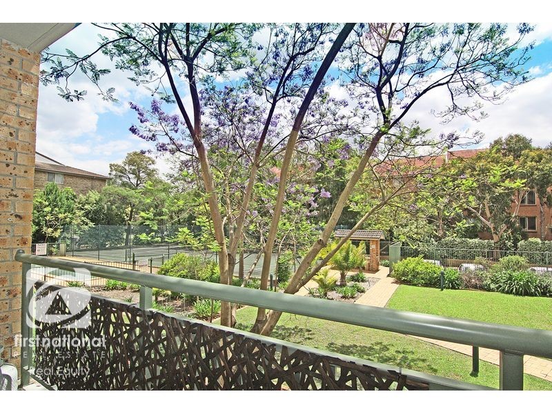 2/211 Mead Place, Chipping Norton NSW 2170