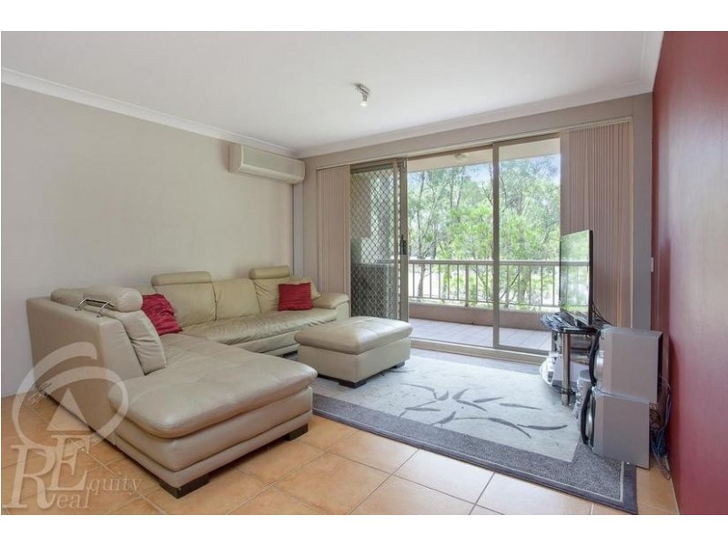 14/4 Mead Drive, Chipping Norton NSW 2170