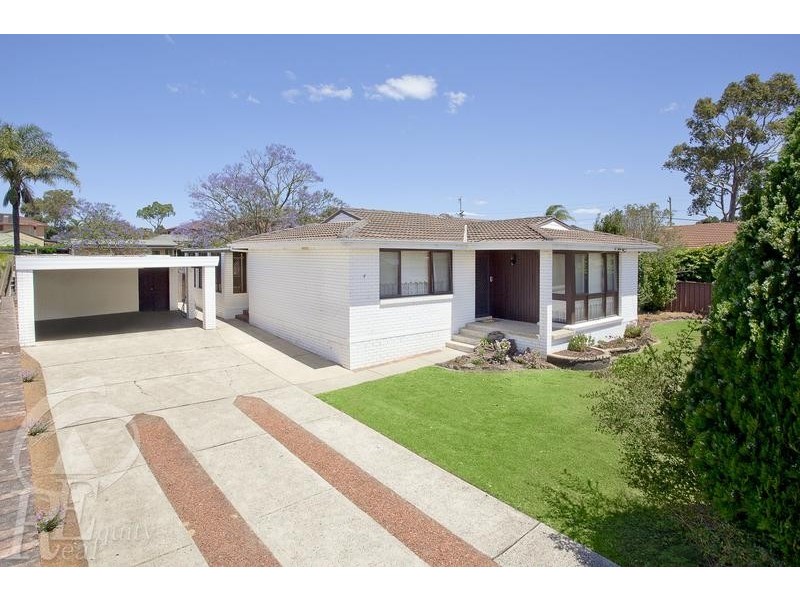 4 Bungarra Crescent, Chipping Norton NSW 2170