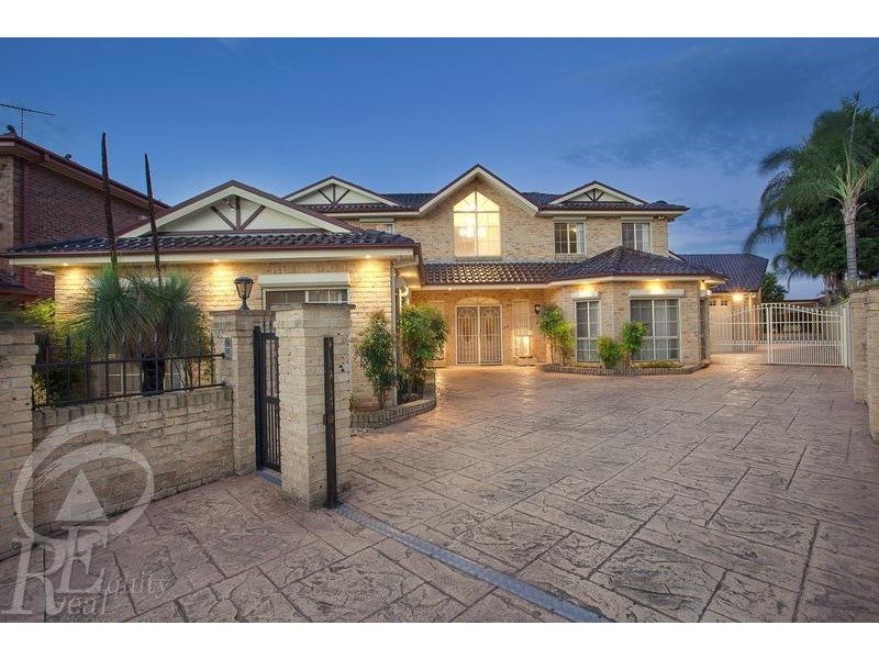 15 Shoreham Crescent, Chipping Norton NSW 2170