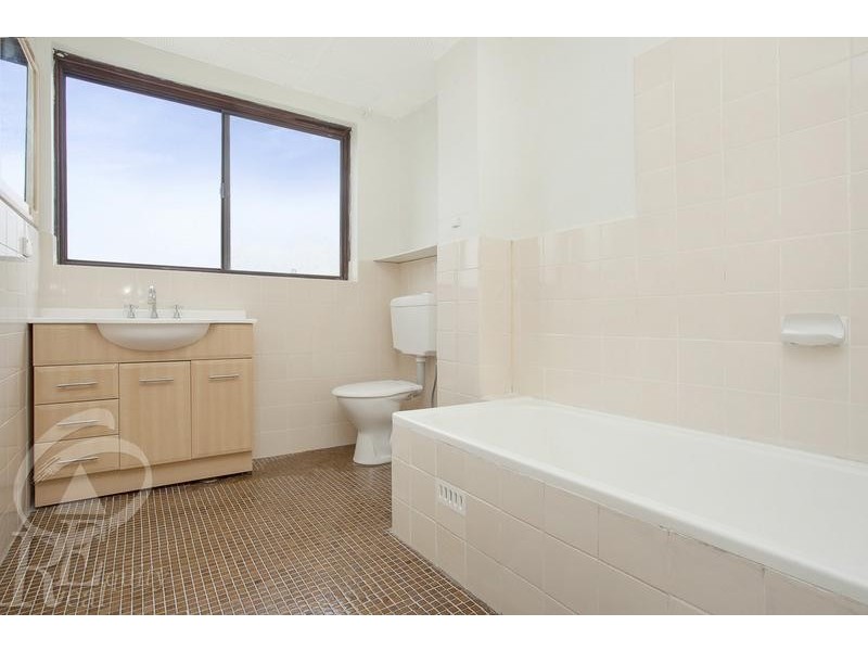 33/22-24 Remembrance Avenue, Warwick Farm NSW 2170