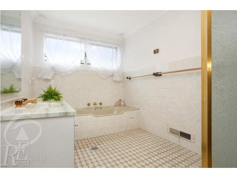 15 Clyde Avenue, Moorebank NSW 2170