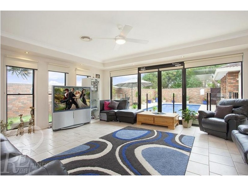 1 Rudham Place, Chipping Norton NSW 2170