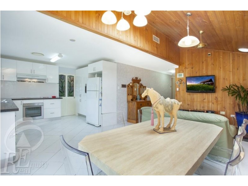 5 Dalby Place, Chipping Norton NSW 2170