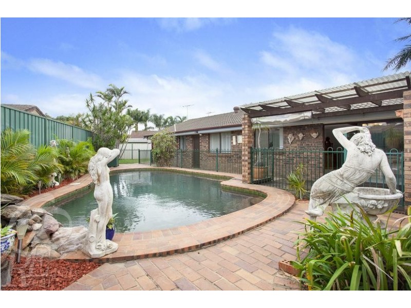 5 Dalby Place, Chipping Norton NSW 2170