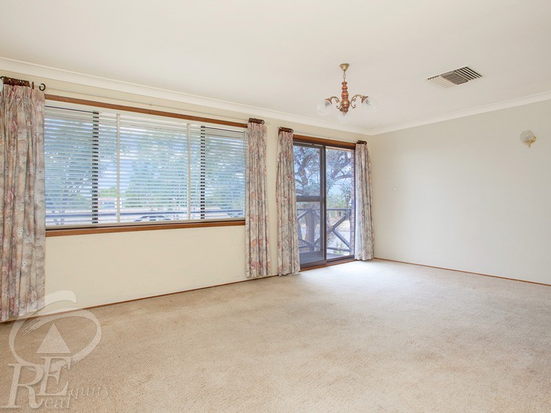 52 Bungarra Crescent, Chipping Norton NSW 2170