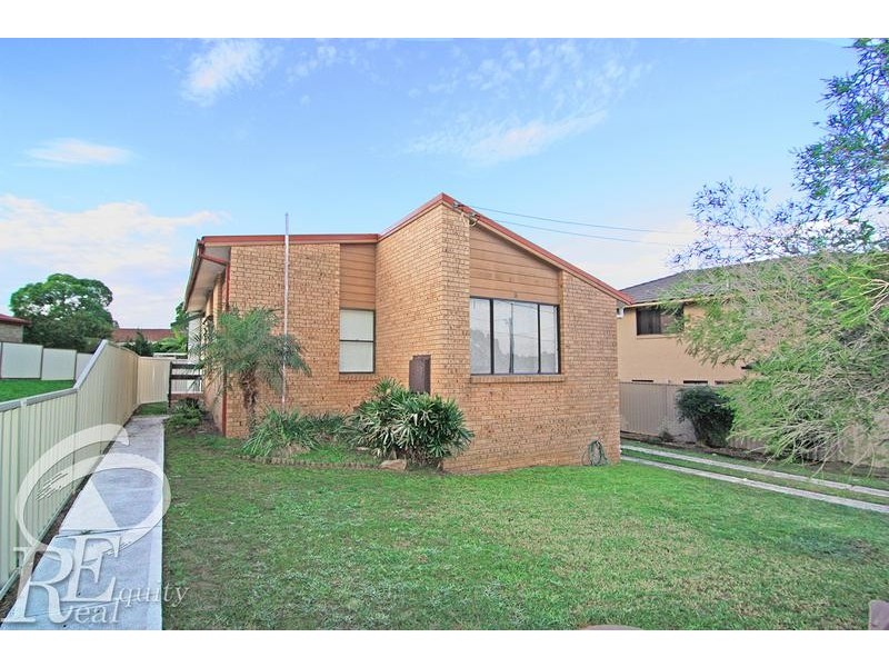 3 Sabre Crescent, Holsworthy NSW 2173