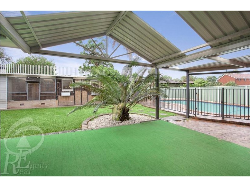 13 Wolverton Avenue, Chipping Norton NSW 2170