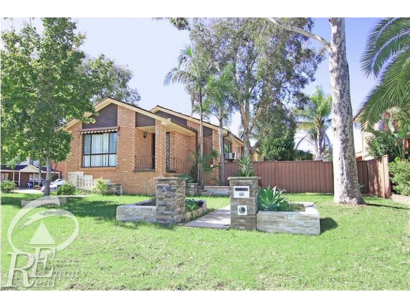 5 Nottingham Crescent, Chipping Norton NSW 2170