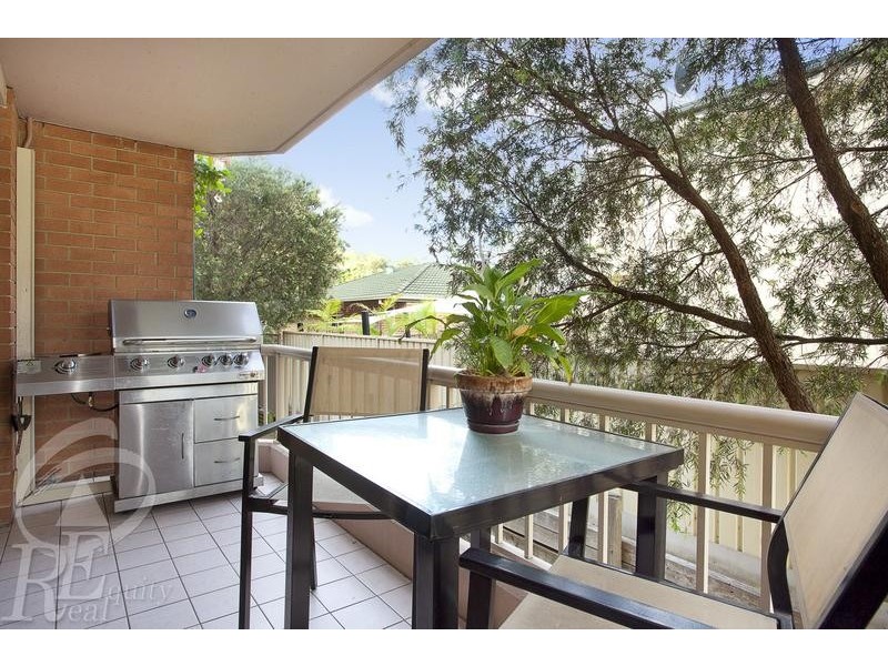 2/5 Mead Drive, Chipping Norton NSW 2170