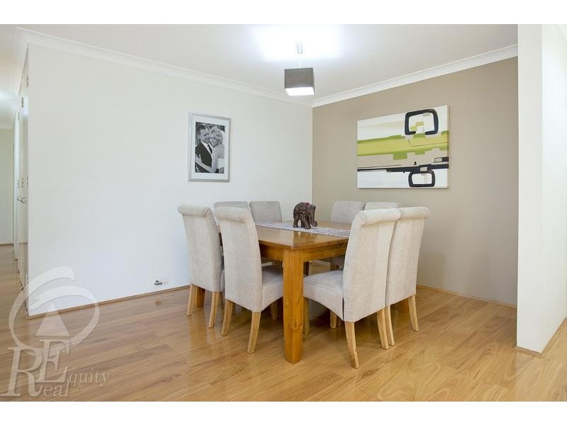 2/5 Mead Drive, Chipping Norton NSW 2170