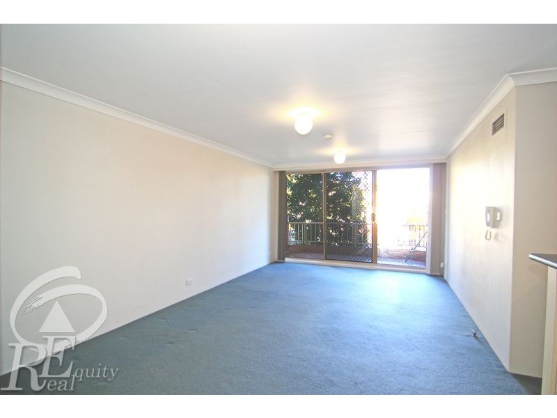 4/14 Frank Oliveri Drive, Chipping Norton NSW 2170