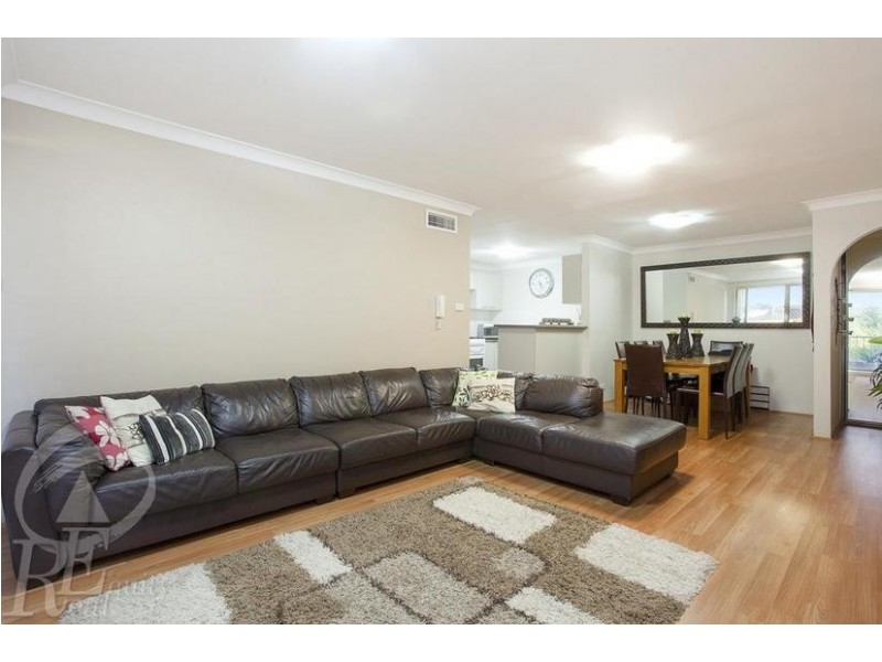 12/12 Frank Oliveri Drive, Chipping Norton NSW 2170
