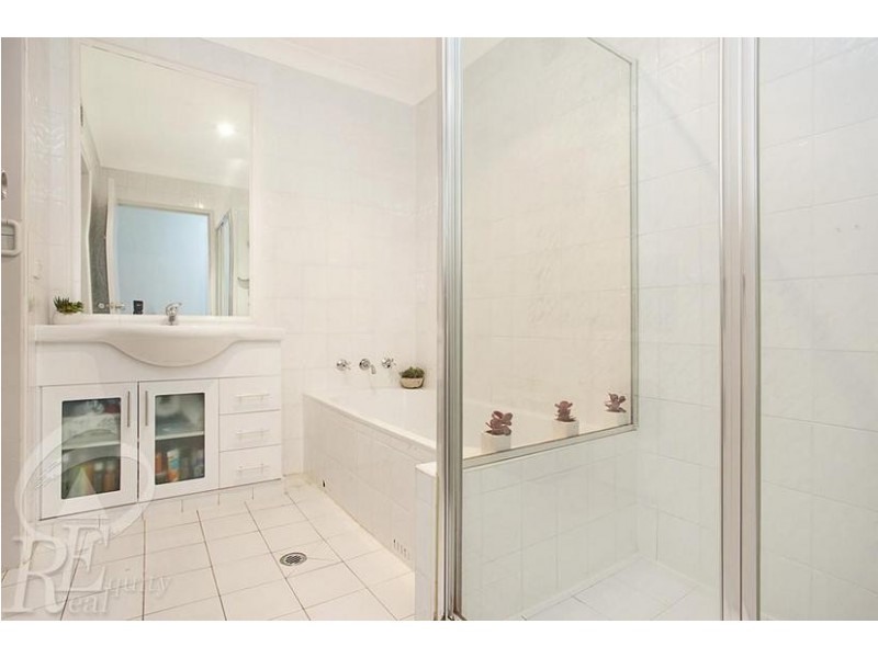 12/12 Frank Oliveri Drive, Chipping Norton NSW 2170