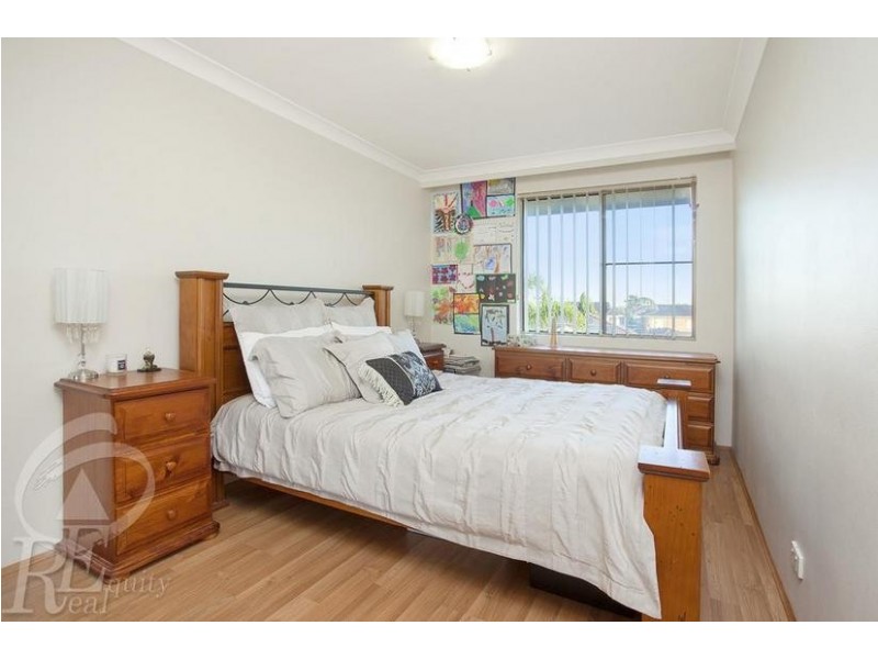 12/12 Frank Oliveri Drive, Chipping Norton NSW 2170