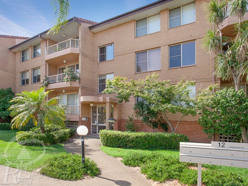 4/12 Frank Oliveri Drive, Chipping Norton NSW 2170