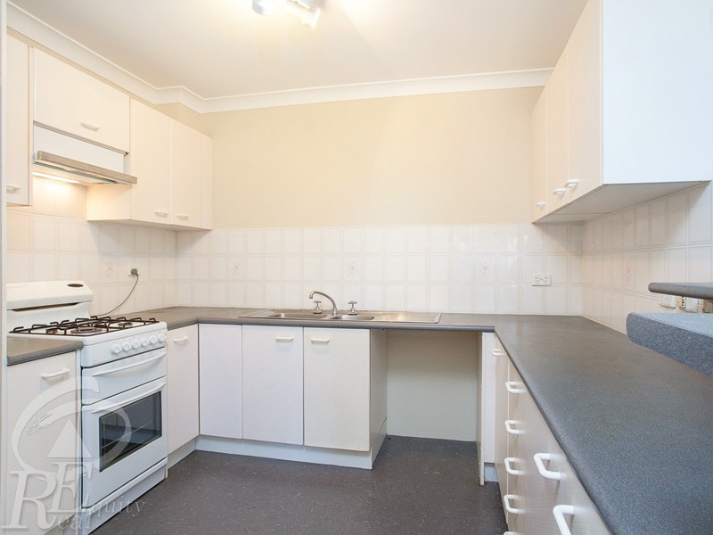 4/12 Frank Oliveri Drive, Chipping Norton NSW 2170