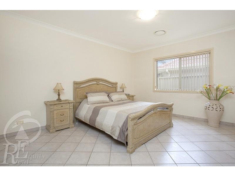 8 Clipper Close, Chipping Norton NSW 2170